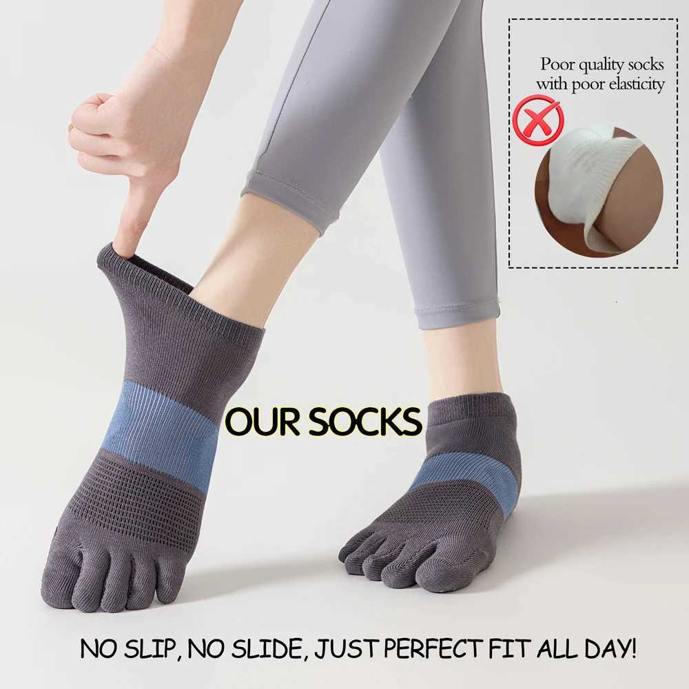 6 PAIRS Fashion Womens Split Toe Sport Socks Seamless AntiOdor Ventilated Yoga Socks with Silicone Dots Colorful StripeW251011