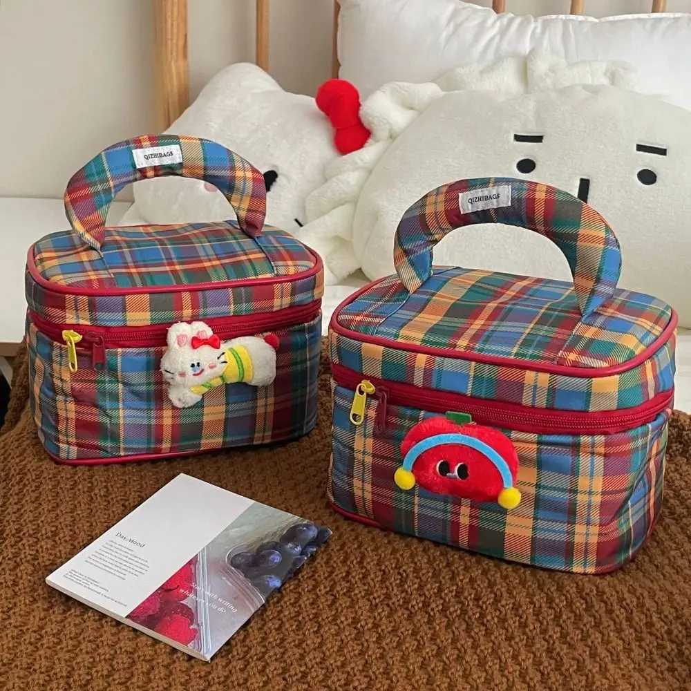 New Cott Makeup Quilted Bag Large Capacity Soft Ladies Tote Organizer Plush Toiletry Bag D251011