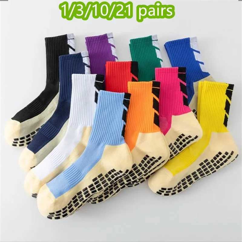 5 pairs of antiskid classic sports socks with adhesive points football socksW251011
