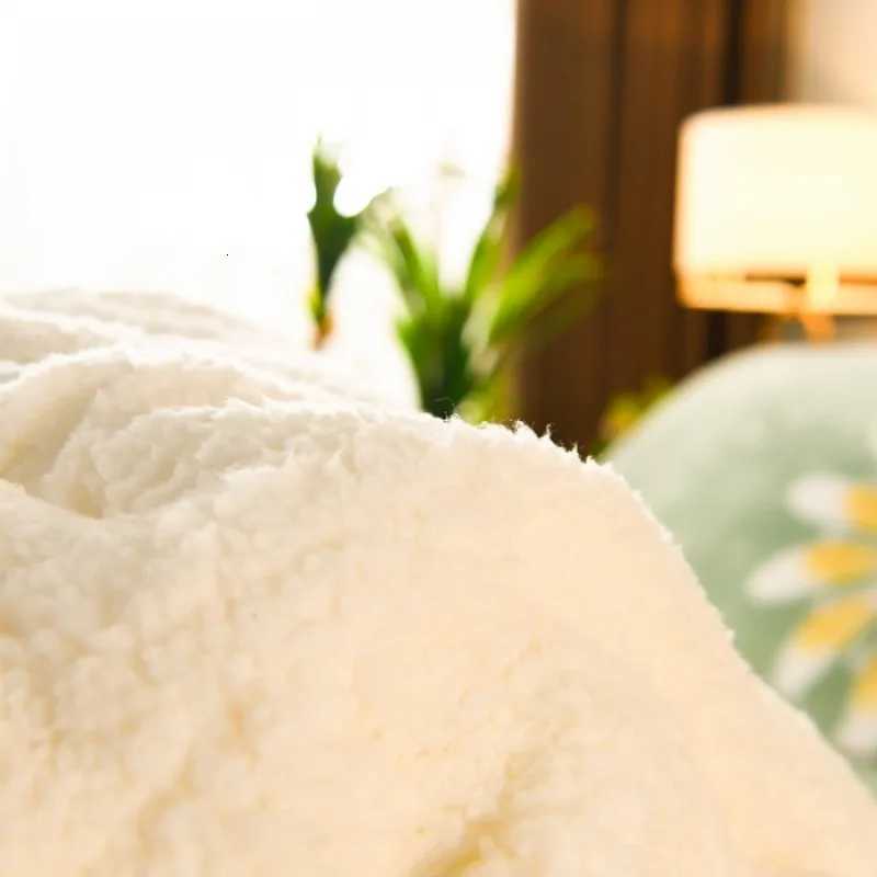 2025 new winter printed milk wool lamb wool blanket thickened single and double student dormitory bedding core C251011