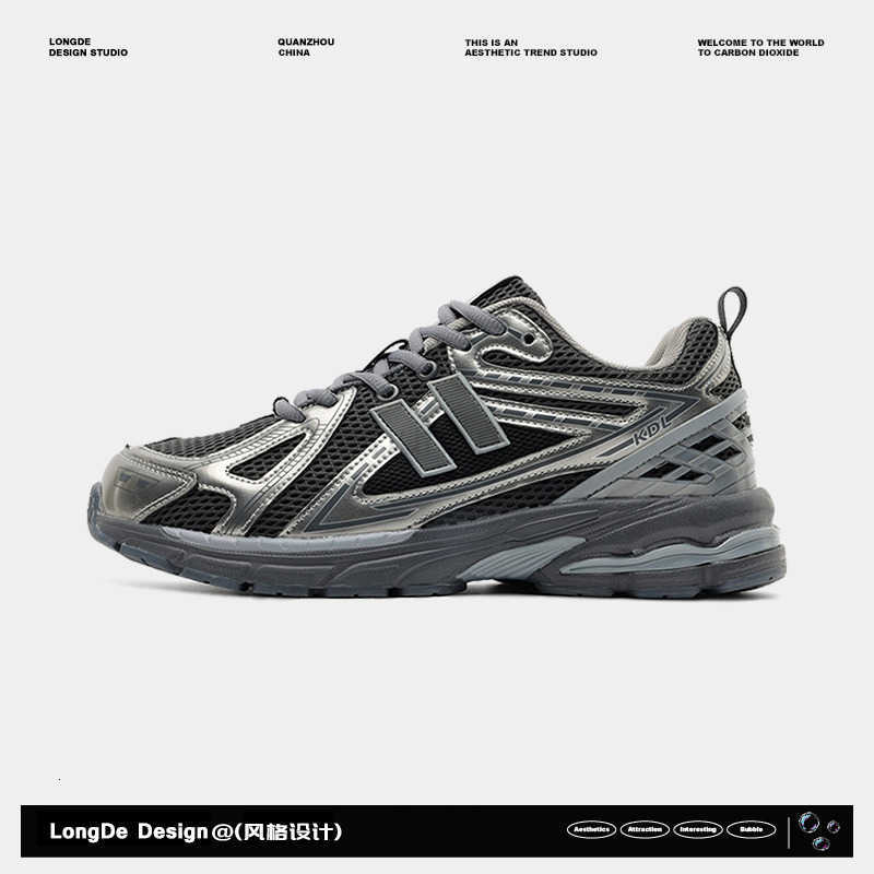 Top quality running shoes men women Designer sneakers TripLE Black white Solar red flats breathabLE trainer fashion mens Outdoor sports trainers size 