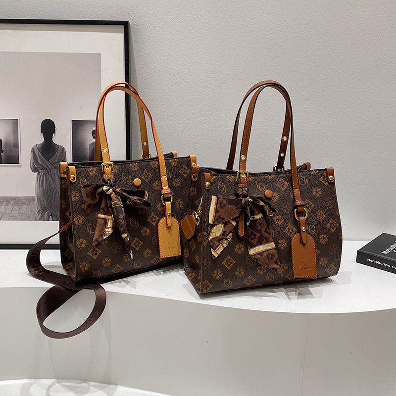 new Free shipping designer bags for womens Shoulder Single shoulder commuting light luxury women's crossbody bag