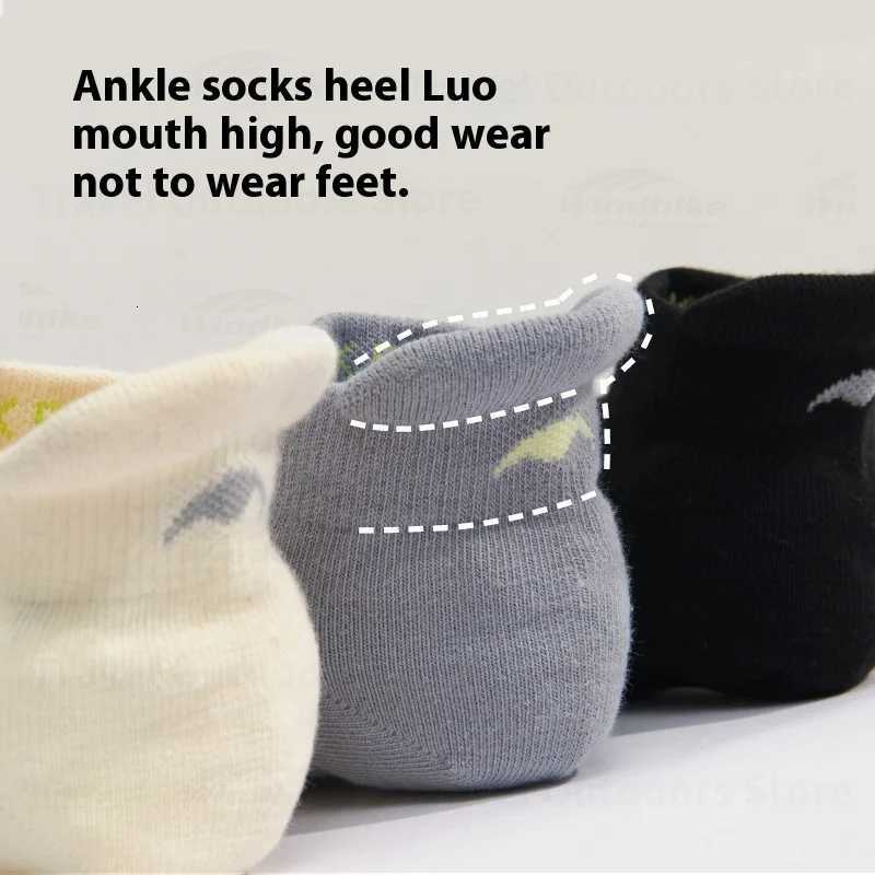 Naturehike Coolmax Quickdrying Mens Womens Sports Socks Professional Midtube Outdoor Mountaineering Hiking Breathable SocksW251011