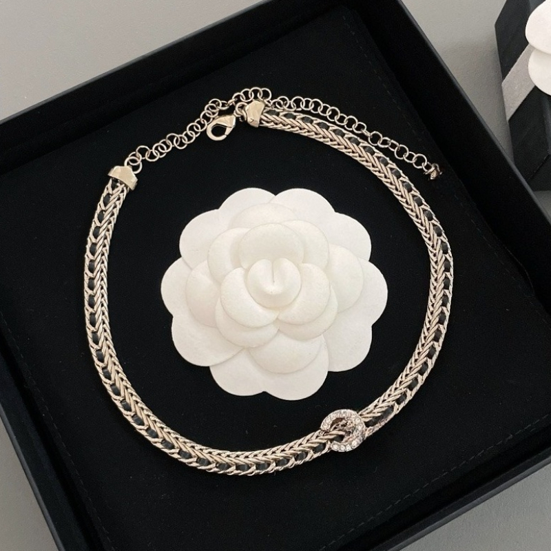 Luxury Designer Letter Pendant Gold Plated Necklace Women Bracelet Wedding Party Jewerlry Accessories Necklace