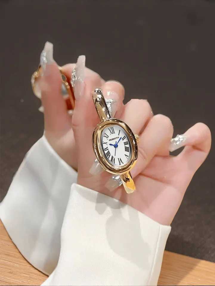 Casual Versatile Simple and Fashionable Roman Scale Display Womens Watch Y251011