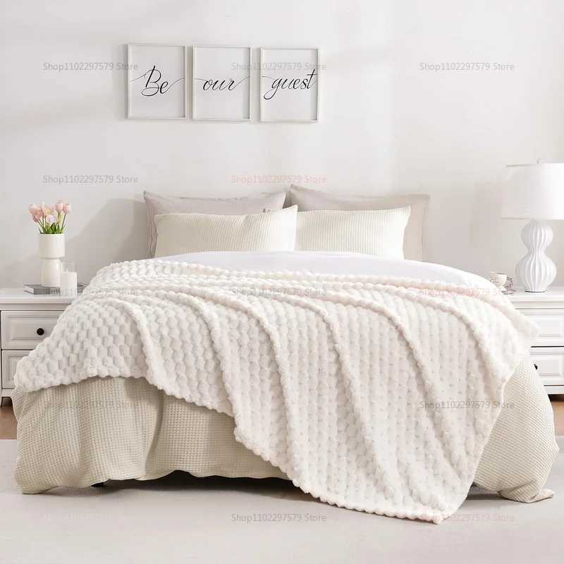 Cream White Throw Blanket Fuzzy 3D Jacquard Decorative Flannel Fleece Super Soft Plush Cozy Blanket for Couch Sofa Chair C251011