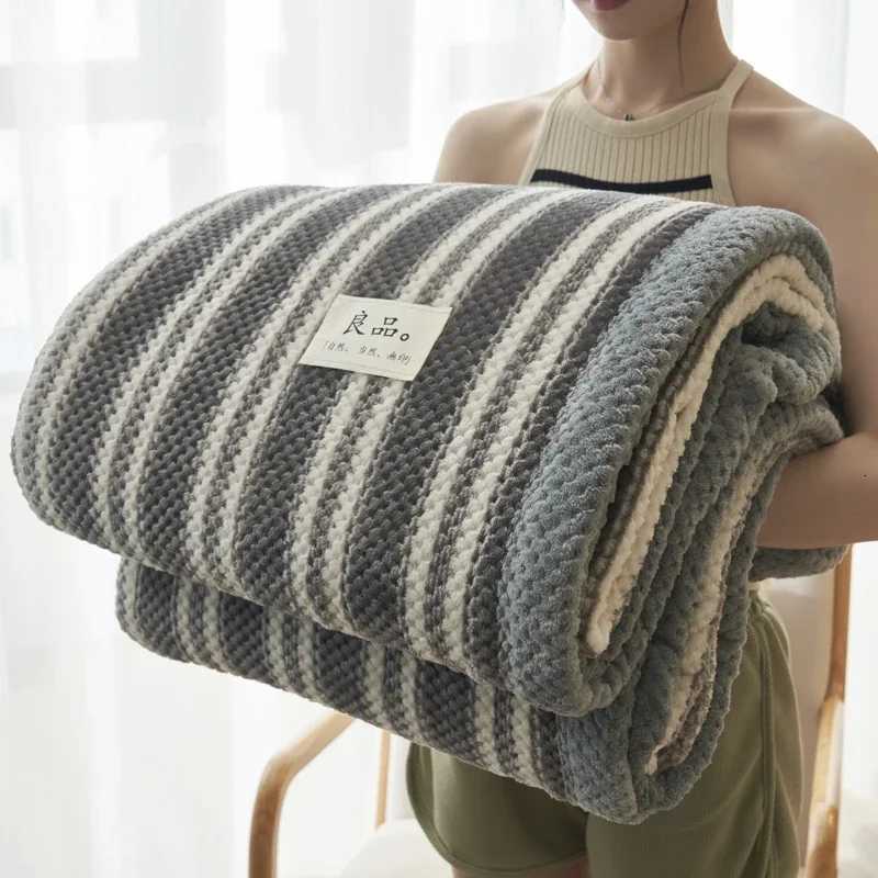 Knit Blanket Throw Soft Chenille Yarn Knitted Blanket Machine Washable Crochet Handmade Knit Throw Blanket for Couch Bed C251011