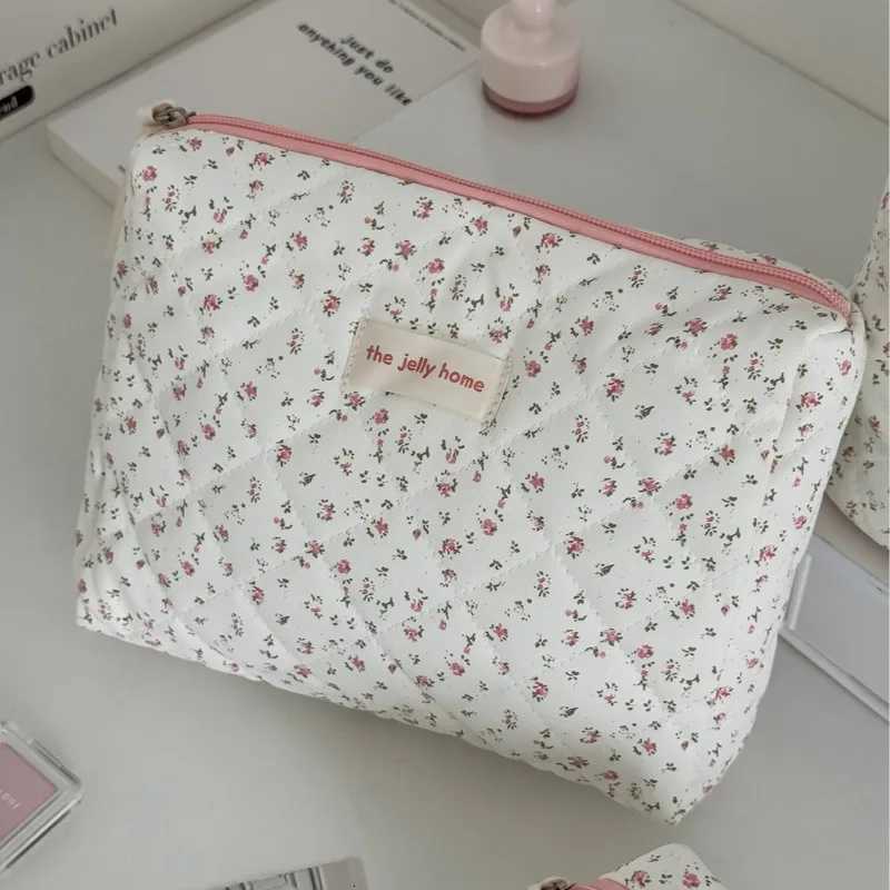 1pc Rose Makeup Bag Large Capacity Travel Cosmetic Case Waterproof Toiletry Pouch Cute Floral Ins Wens Beauty Organizer D251011
