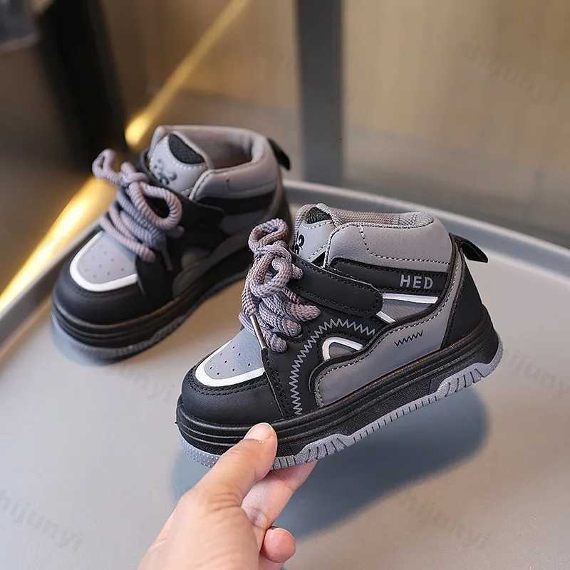 Childrens Spring Autumn New Sports Boys Casual Trend Board High Top Girls Fashion Cfort Running Shoes Sneakers C260130