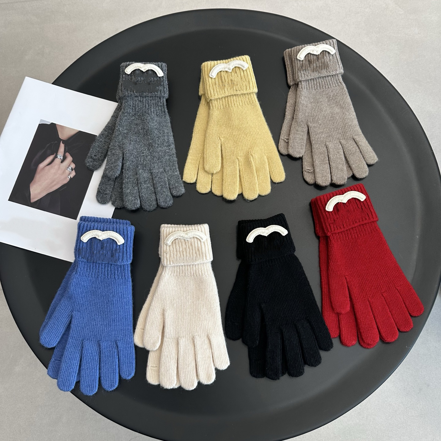 Luxury Gloves Designer Fashion Gloves Winter Warm Knitted Gloves Cold Proof Warmer Touch Screen Brand's Cashmere Gloves Women's Gloves Men's Gloves Five-Finger Gloves