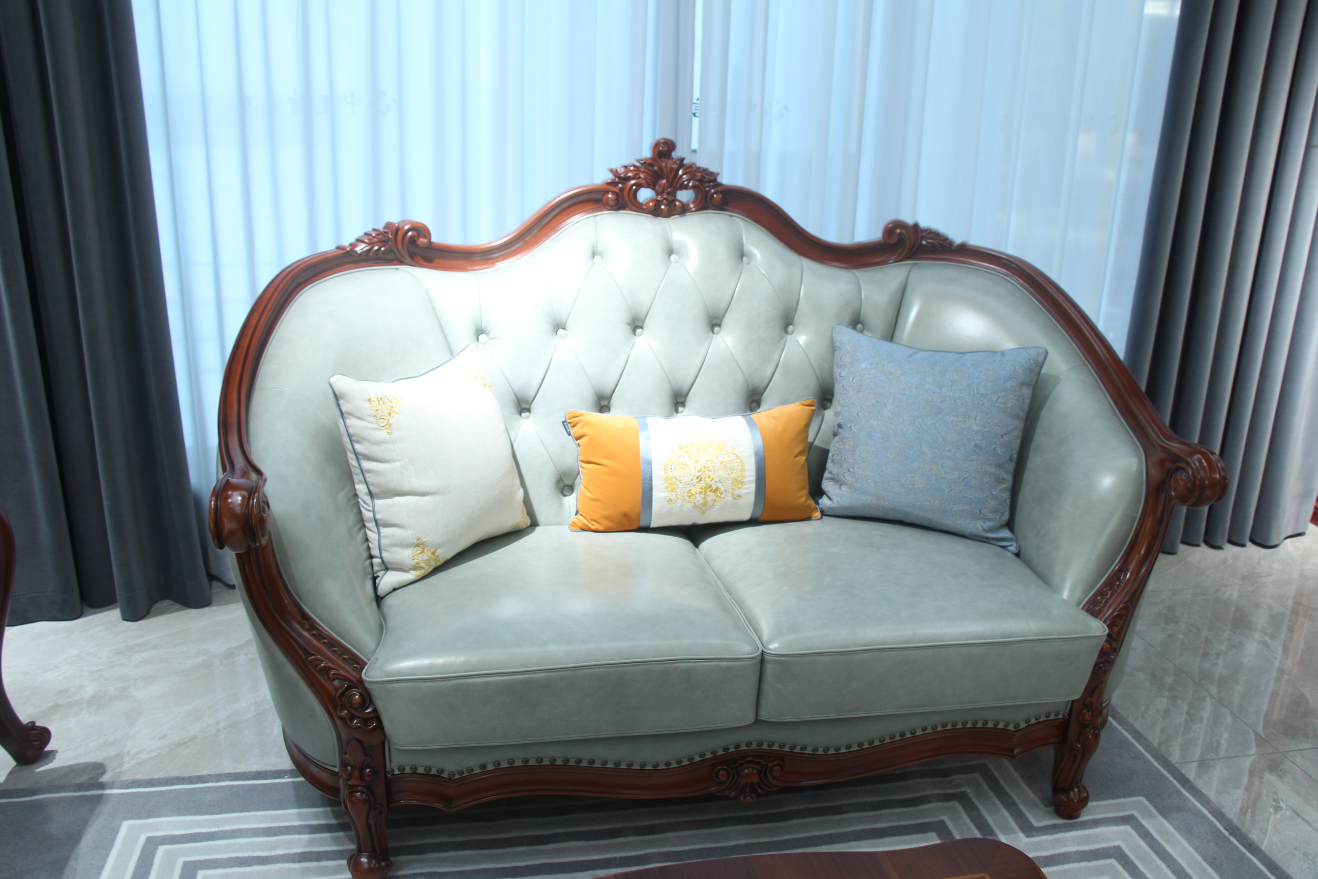 Zhong zhixin Luxury Series Solid wood and genuine leather large sofa crafted with care by Danish designers
