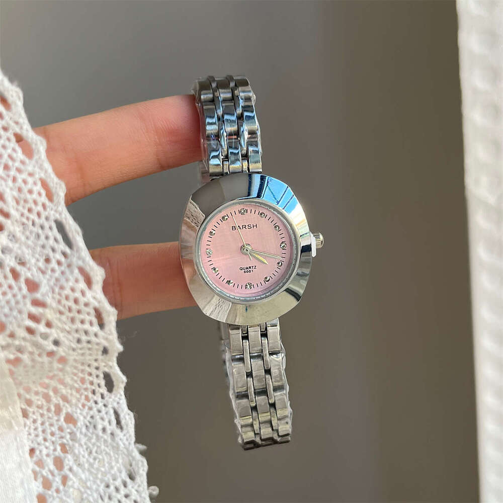 Second-h gold Designer Small Dial Internet Celebrity Whitening Watch for Women Exquisite Commuting Versatile Chain Hot-selling Model