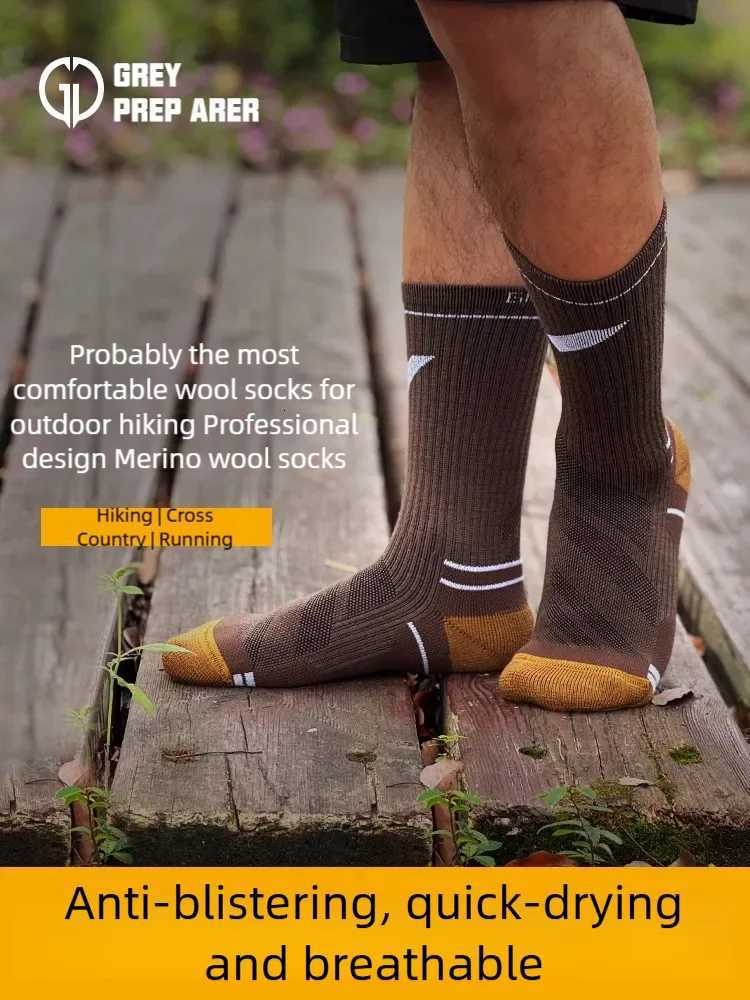 Gray Shell Merino Wool Socks Outdoor Breathable Sports Merino Hiking and Mountaineering Sports Socks for Men and WomenW251011