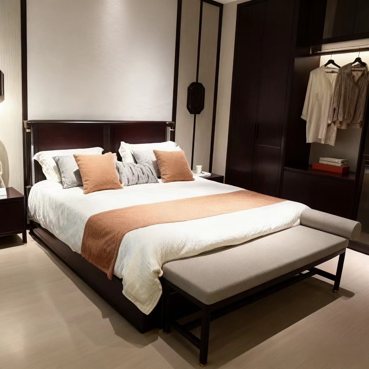 Zhong zhixin Luxury design The Chinese-style large bed is crafted from solid wood with exquisite workmanship