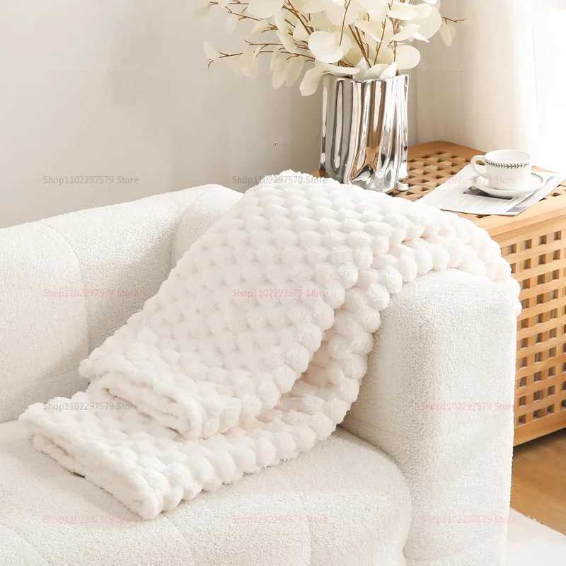 Cream White Throw Blanket Fuzzy 3D Jacquard Decorative Flannel Fleece Super Soft Plush Cozy Blanket for Couch Sofa Chair C251011