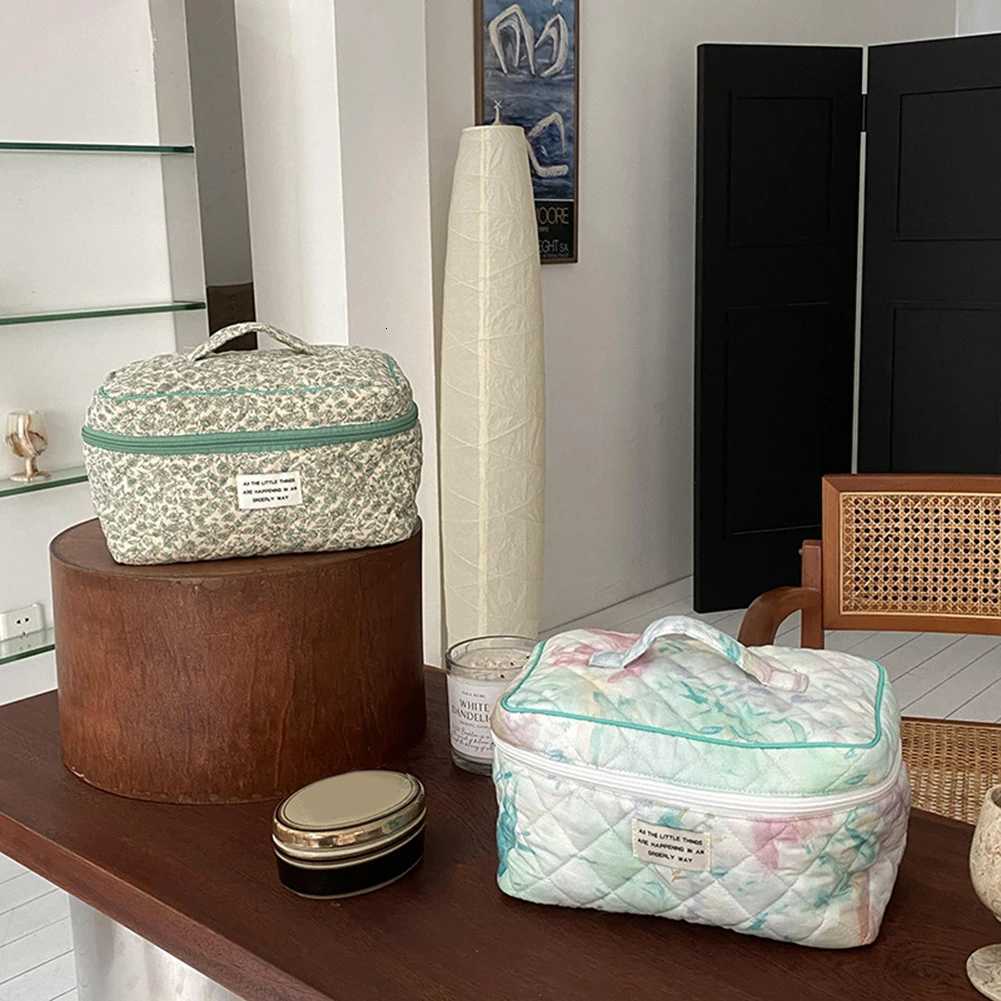 Quilted Quilting Cott Makeup Bag Wen Zipper Cosmetic Organizer Cute Student Storage Bag Soft Mtifunctial Cosmetic Bag D251011