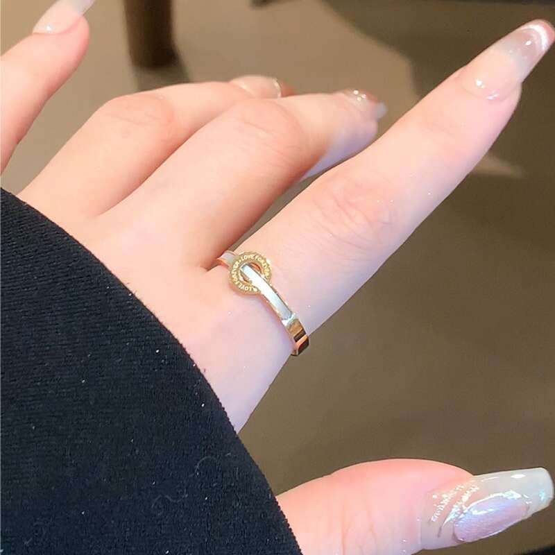 Ring Designer Luxury jewelry for Women White fritillary rings men Titanium Steel plated with gold Simple Fashion Unique Festival vacation gifts