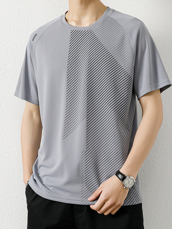 Plus Size Mesh Breathable Short Designer Hoodie Sleeve T-shirt Men Summer Thin Quick-dry Sports Cool Ice Silk Versatile Designer Shirt Top Men
