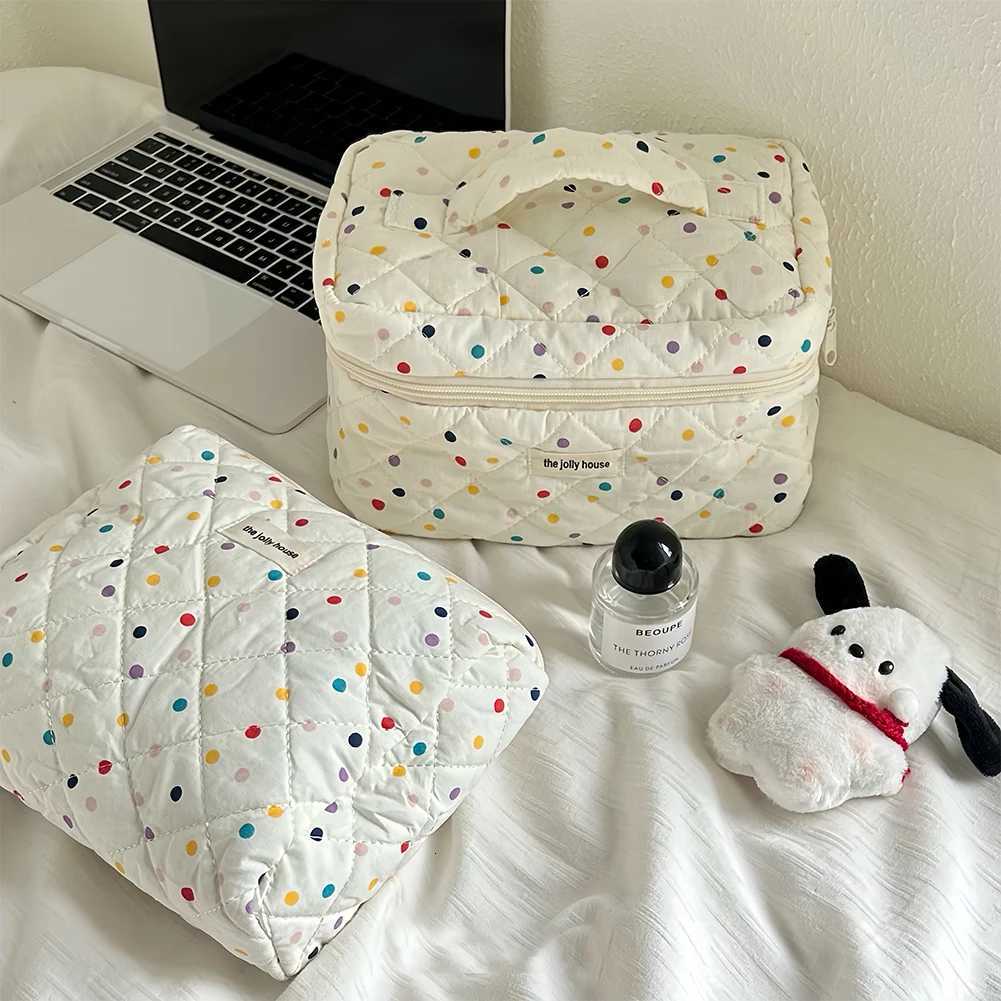 Colorf Polka Dots Travel Makeup Pouch Quilted Cosmetic Zipper Pouch Makeup Organizer Storage Bag for Wen and Girls D251011