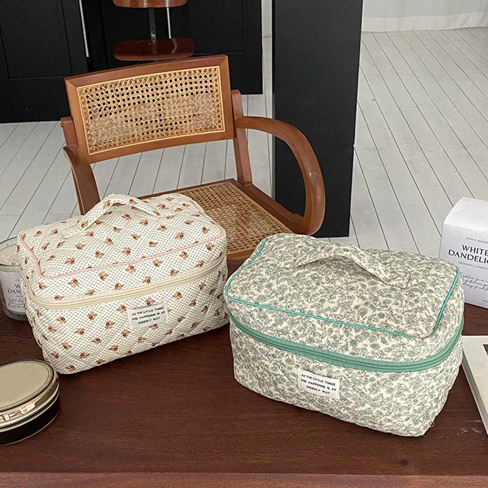 Quilted Quilting Cott Makeup Bag Wen Zipper Cosmetic Organizer Cute Student Storage Bag Soft Mtifunctial Cosmetic Bag D251011