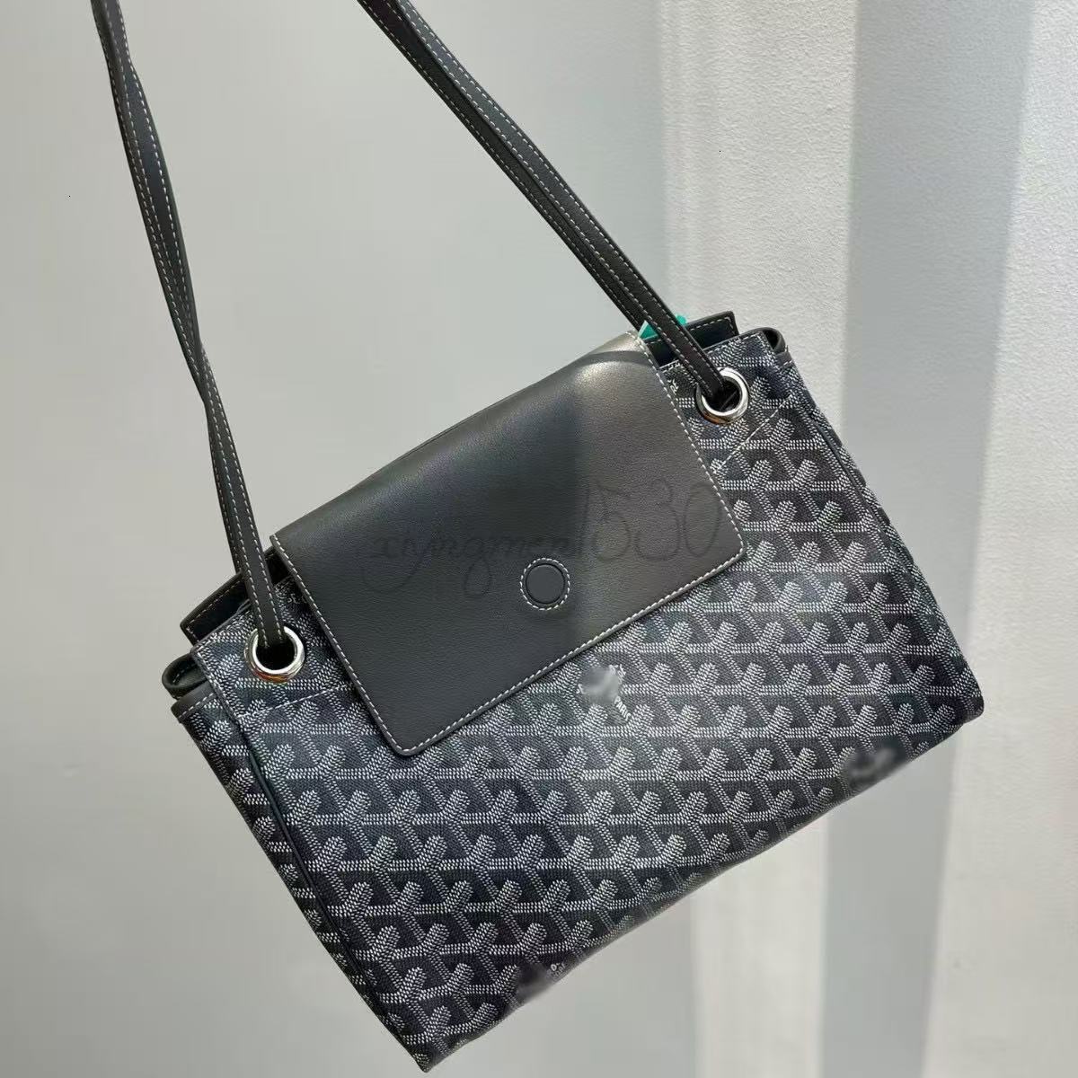 Summer bestsellersHighend French designer classic printed Giengou bag for commuting shopping or crossbody carryingUnderarm bag tote bag travel bag