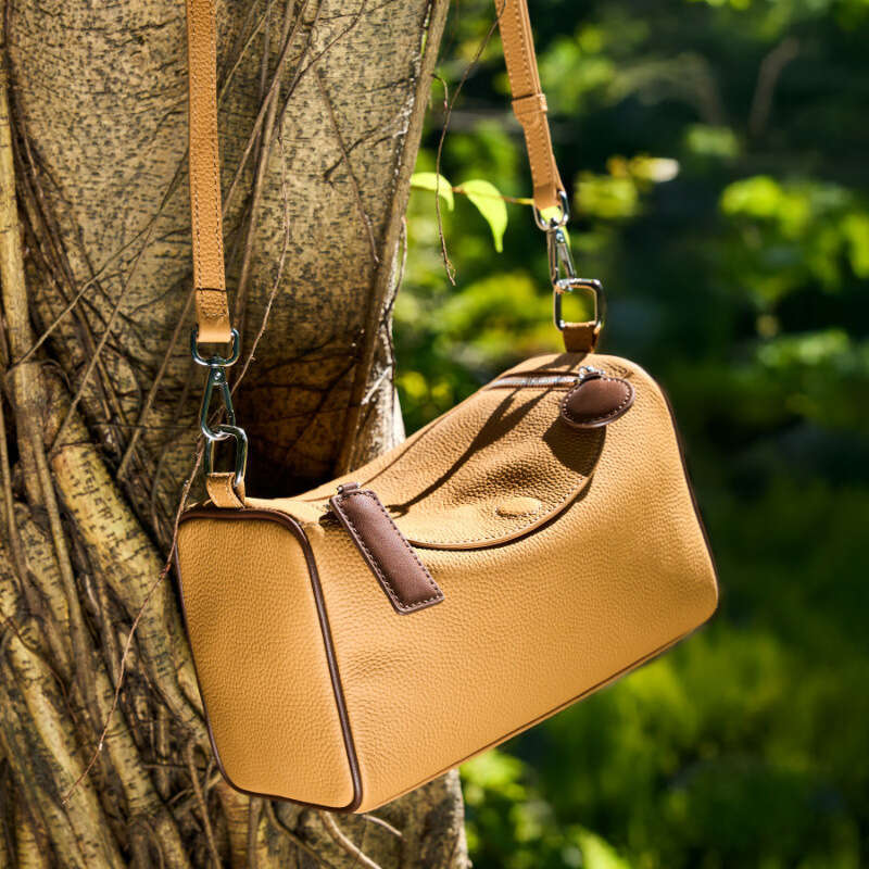 Luxury bag Women s First Layer Cowhide Pillow Female Texture Single Shoulder Crossbody Versatile Simple Boston Underarm Bag