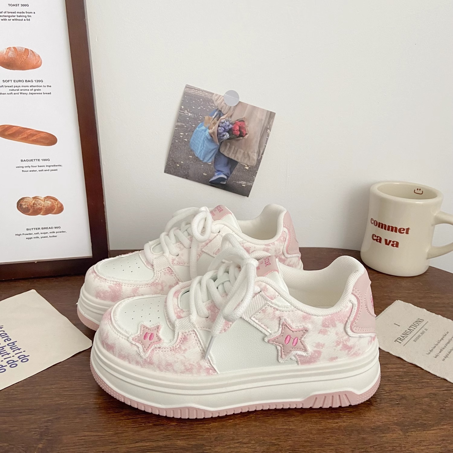 Girls Shoes Spring and Autumn Sports Shoes 2025 New Childrens Lightweight Sneakers for Big Girls ThickSoled Running Shoes 250828