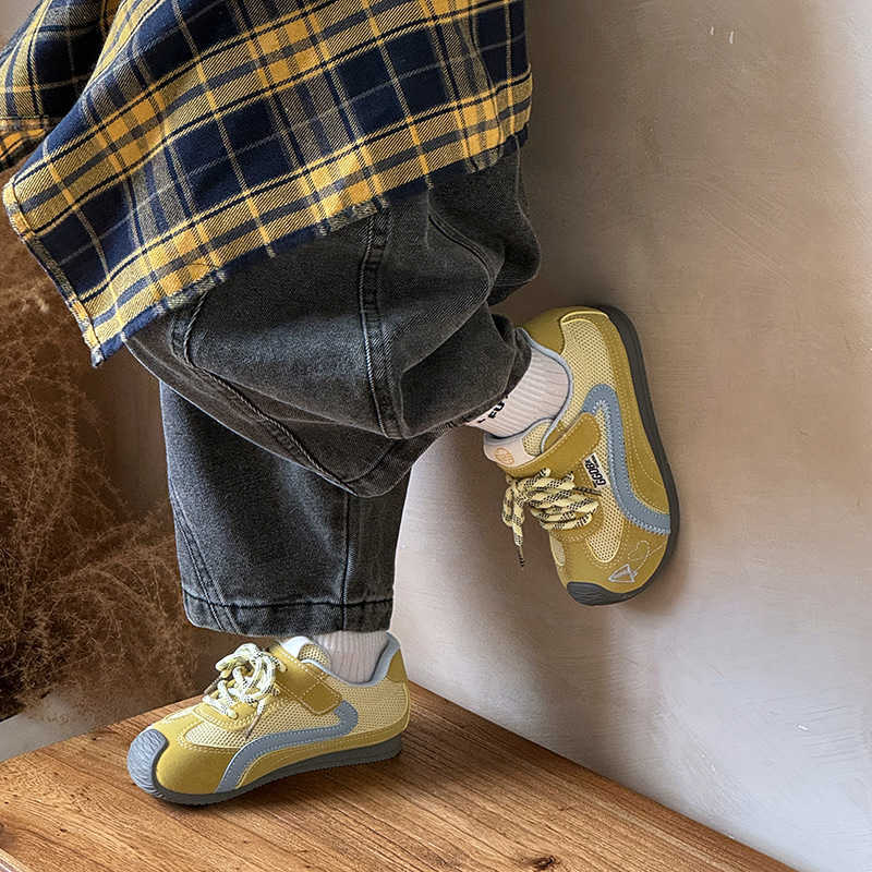 Trendy luxcury Unisex Autumn Sneakers Featuring Modern Design Elements from Korea