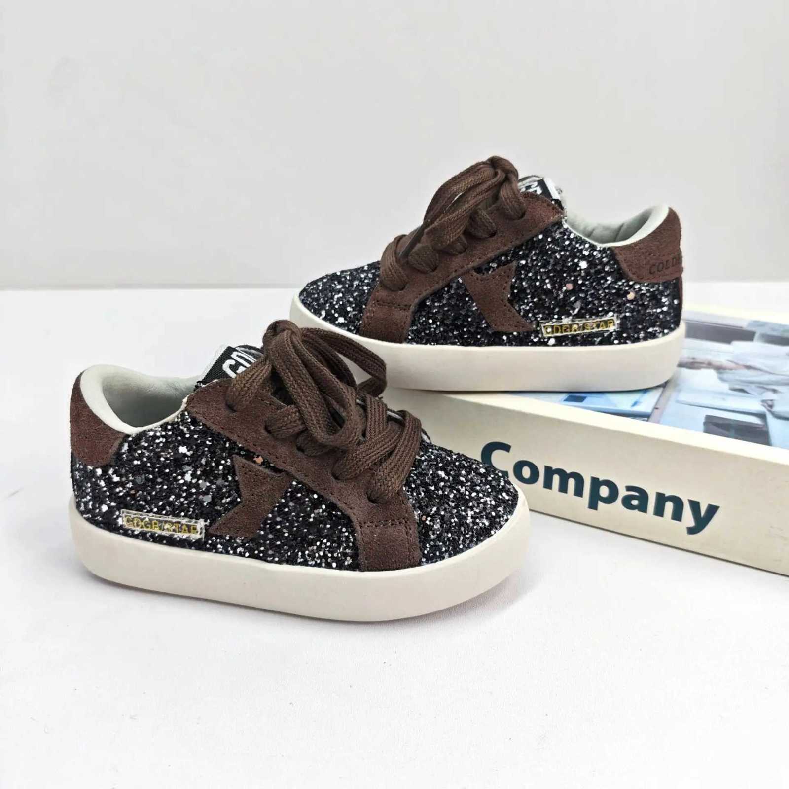 Spring Children Star Board Korean Fashion Girls Casual Shoes Boys Soft Soled Front Laceup Colorblocking Sequin Sneakers Y251011 XJ260303