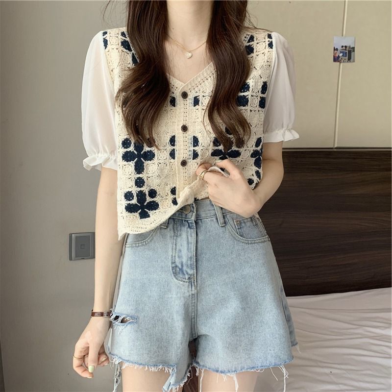Summer Retro Short Sleeve T-shirt For Women Patchwork Designer Hoodie Chiffon Puff Sleeve Crochet Hollow Knit Cardigan V-neck French Style Designer Shirt Trendy