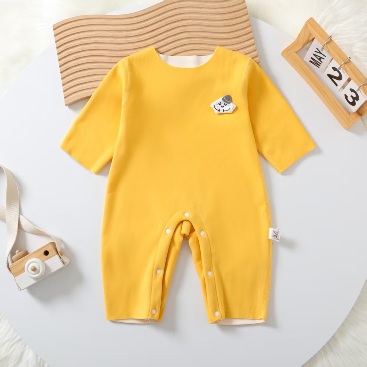 Baby bodysuit with flannel double-sided heating for autumn and winter warm clothing