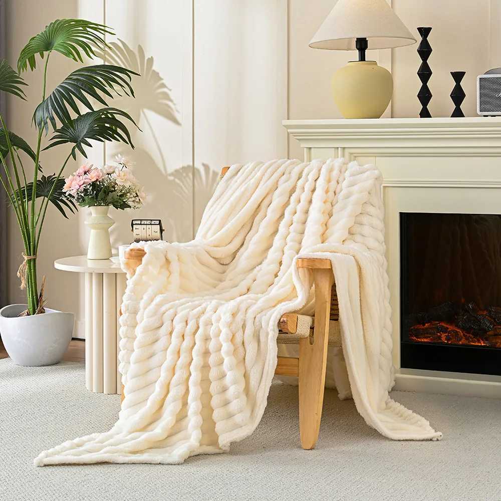 Flannel blanket imitation rabbit fur blanket soft and warm sofa blanket For napping office outdoor camping for all seasons C251011