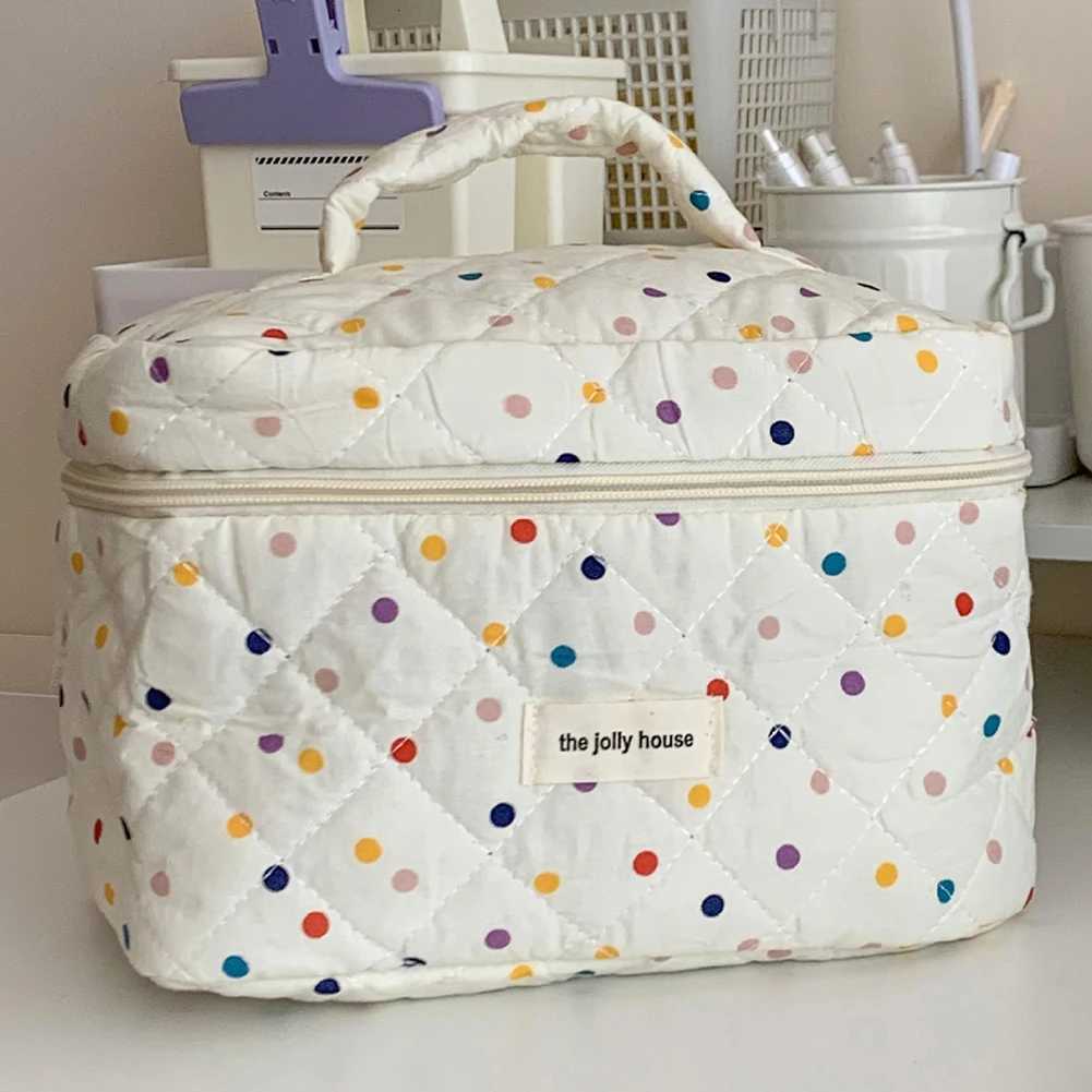 Colorf Polka Dots Travel Makeup Pouch Quilted Cosmetic Zipper Pouch Makeup Organizer Storage Bag for Wen and Girls D251011