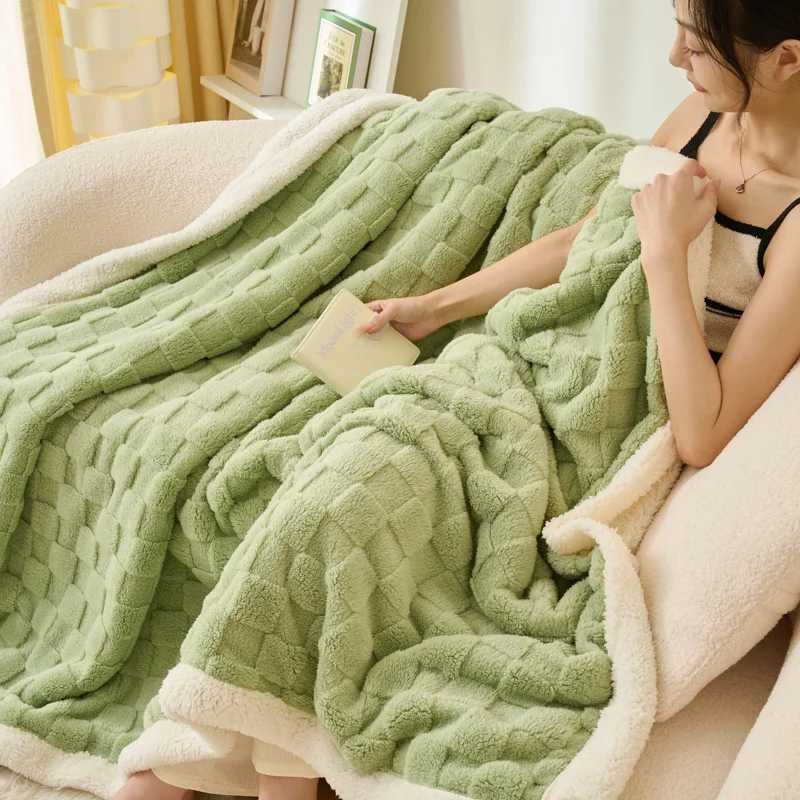 Artificial Rabbit Plush Autumn Warm Blankets for Beds Sofa Bedspreads Coral Fleece Throw Blanket Comfortable Thickened Bed Sheet C251011