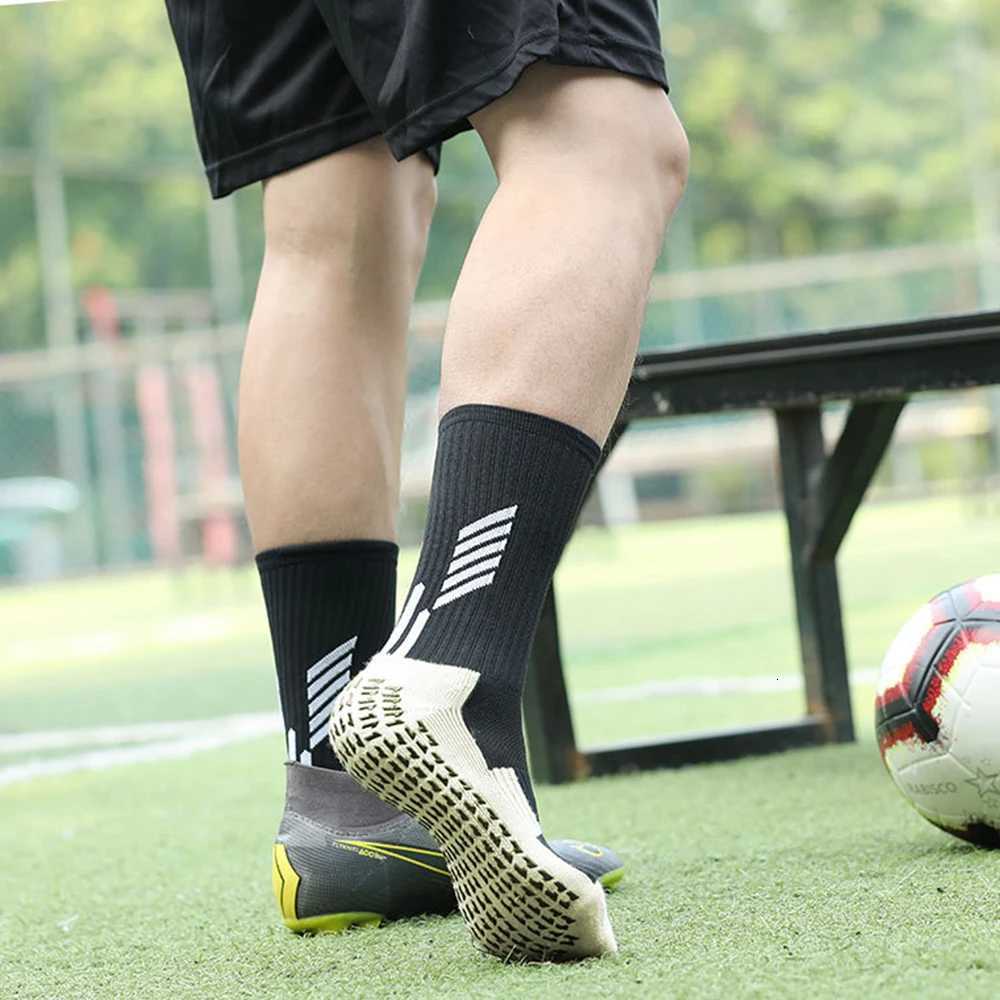 1 Pairs New Men Women Athletic Non Slip Soccer Socks Cushioned Breathable For Outdoor Sport Running Yoga Basketball SocksW251011