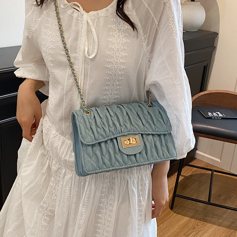 new Free delivery designer shoulder bag Fashionable and comfortable women's crossbody bag for daily commuting