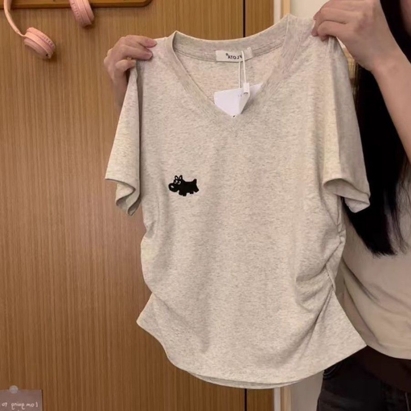 New Embroidered Cartoon V-neck Designer Hoodie Regular Shoulder Short Sleeve T-shirt For Women Japanese Sweet Girl Slim Fit Short Top Summer Designer Shirt
