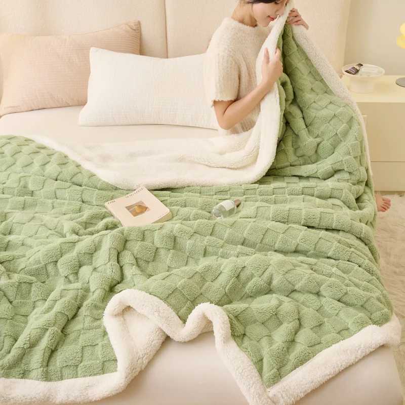 Artificial Rabbit Plush Autumn Warm Blankets for Beds Sofa Bedspreads Coral Fleece Throw Blanket Comfortable Thickened Bed Sheet C251011