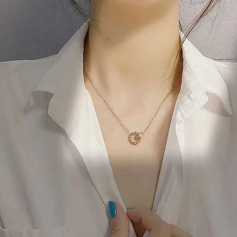 Classic Design Famous Brand Roman numerals Pendant Necklace For Woman Titanium Steel Woman Necklace Luxury Jewelry Female Top Qu Z251011