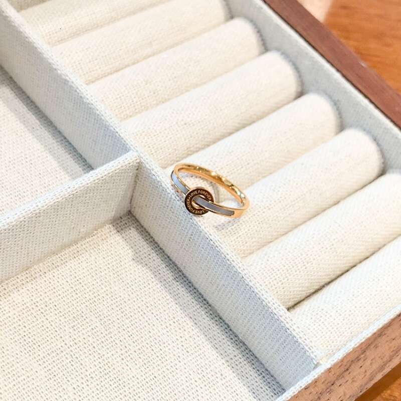 Ring Designer Luxury jewelry for Women White fritillary rings men Titanium Steel plated with gold Simple Fashion Unique Festival vacation gifts