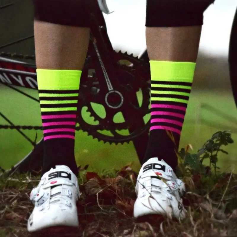 Sports Running Basketball Mountaineering Cycling Socks Breathable Sweat Absorption Fast Dry Fluorescent Color Men And WomenW251011