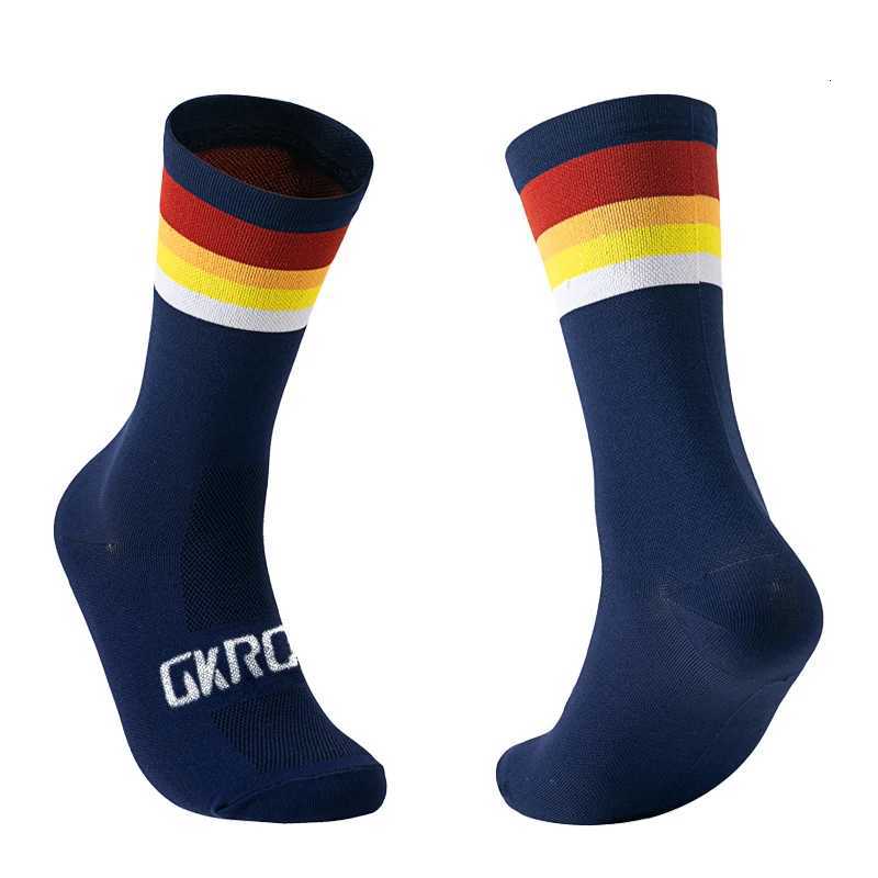 New Cycling Socks High Quality Compression Socks Men and Women Soccer Socks Basketball Outdoor Running ProfessionalW251011