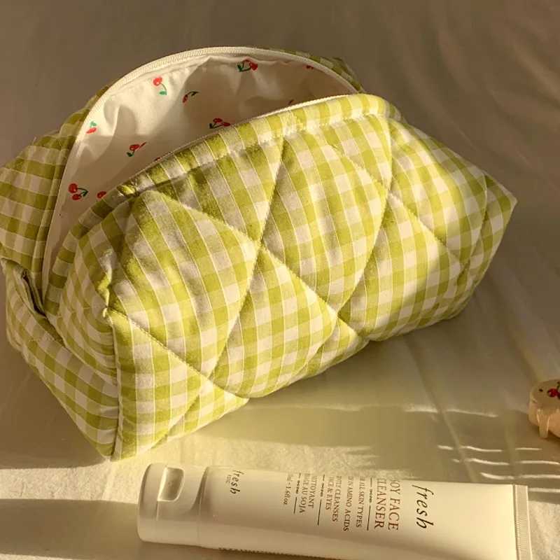 Plaid Makeup Bag Large Capacity Cott Quilted Cosmetic Pouch Portable Toiletry Organizer Cute Minimalist Travel Bag D251011