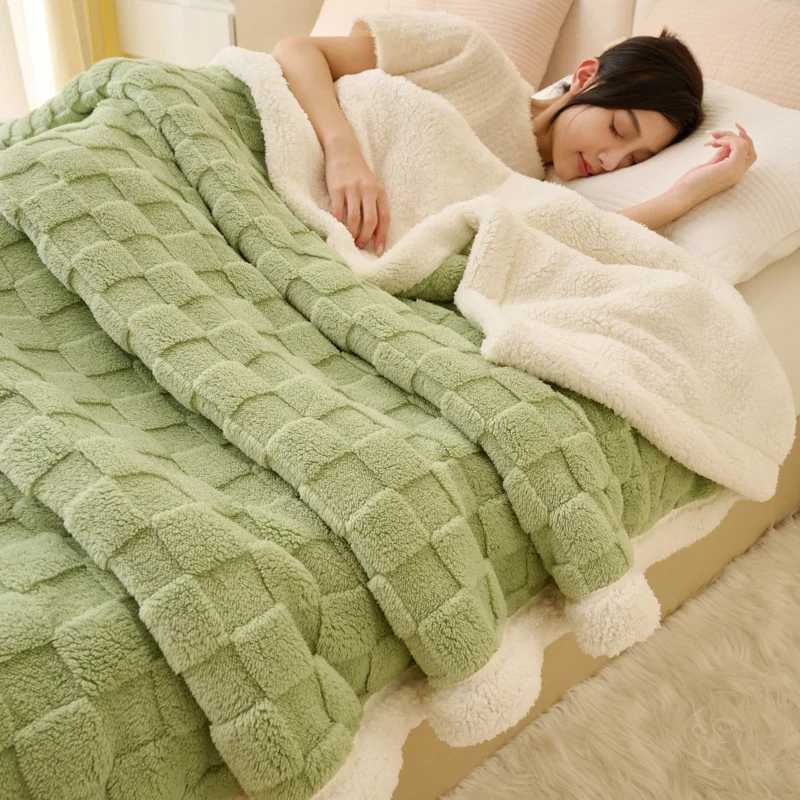 Artificial Rabbit Plush Autumn Warm Blankets for Beds Sofa Bedspreads Coral Fleece Throw Blanket Comfortable Thickened Bed Sheet C251011