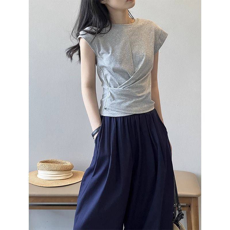 Gray Irregular Twist Small Flutter Designer Shirt Sleeve Short Top Women's Short Sleeve 2025 Designer Hoodie New Summer Elegant Ruched Blouse