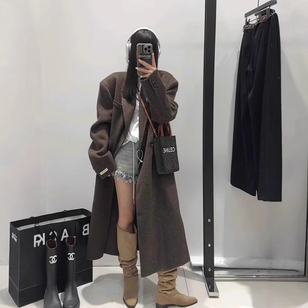 Brown Shoulder Pad Wool Women Overcoat Fashion Lapel Singlebreasted Long Sleeve Coat 2025 Autumn Lady Elegant Outwear250918
