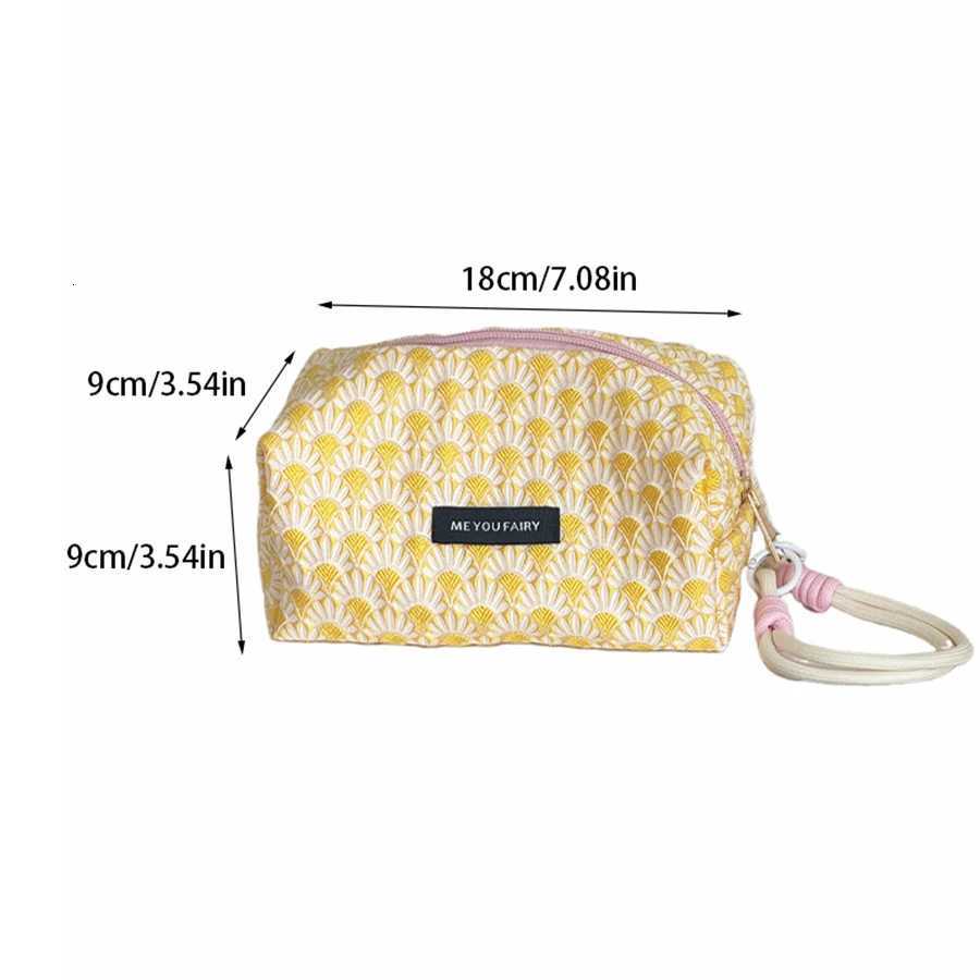Fi Flower Quilted Makeup Storage Bag Portable Travel Organizer Cosmetic Toiletry Pouch Cute Make Up Handbag Floral Bags D251011