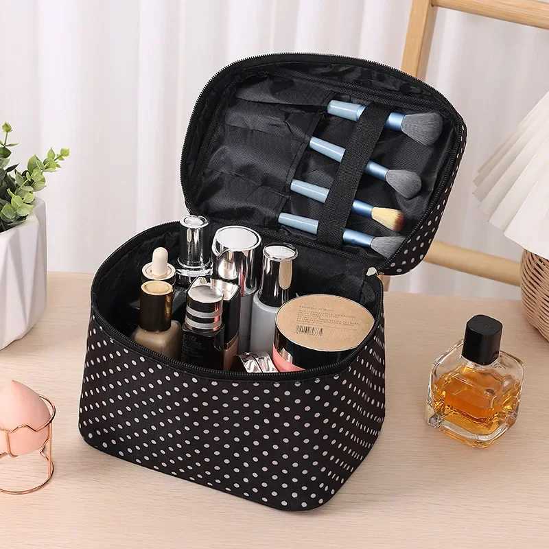 Hot S Of The Seas New Fi Large Capacity round Dot Makeup Bag Portable Handbag Cosmetic Storage Bag High Ahetic Valu D251011
