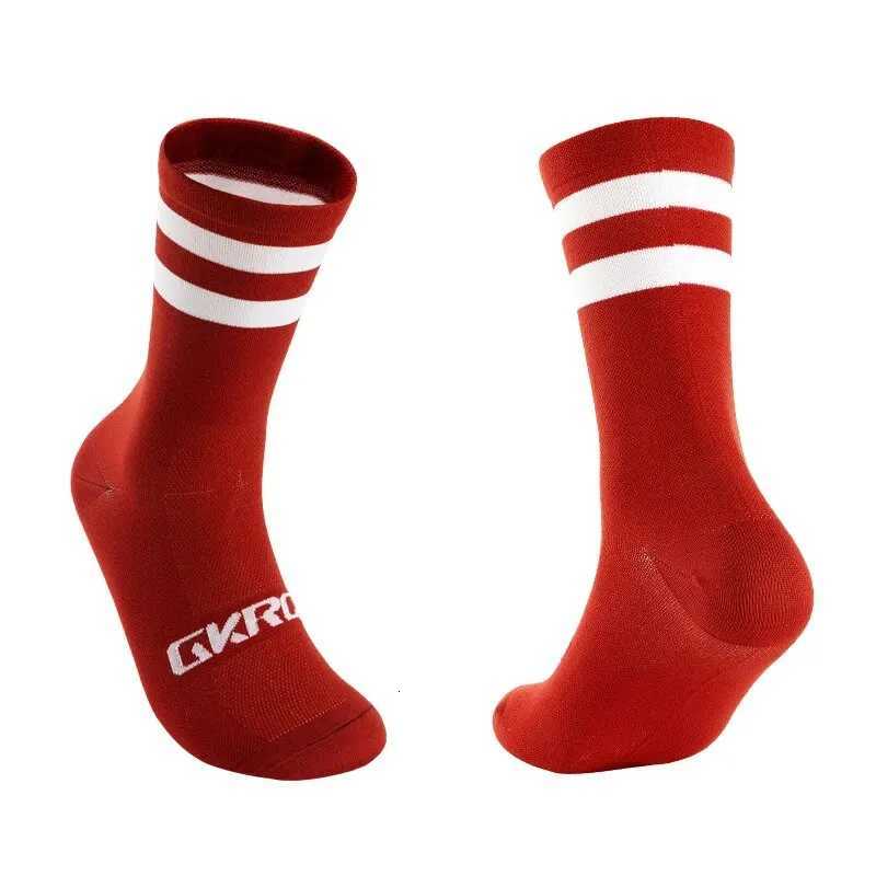 New Cycling Socks High Quality Compression Socks Men and Women Soccer Socks Basketball Outdoor Running ProfessionalW251011