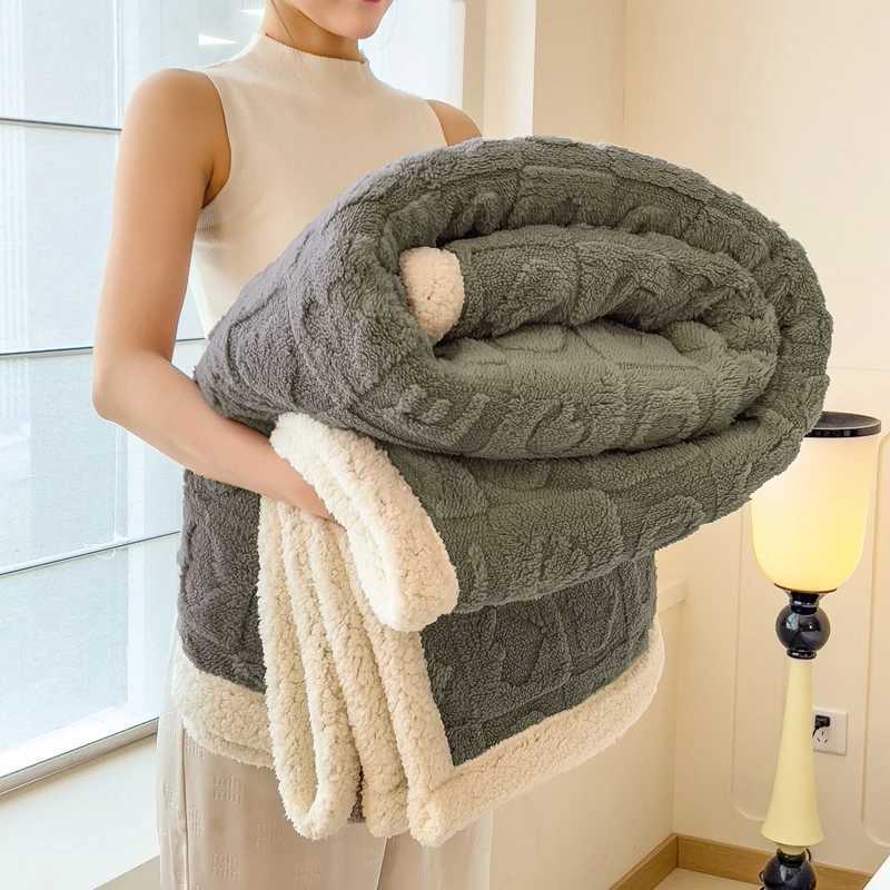 Winter Sherpa Throw Blanket Thickened Lamb Wool Blankets for Couch Sofa Bed Solid Color Plaid Love Pattern Warm Flannel Blanket C251011